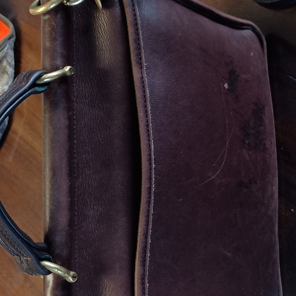 Vintage COACH Genuine Brown Soft Leather  Messenger Bag W/ Gold Hardware - Picture 5 of 13